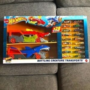 HOT Wheels Battling Creature Transports Dragon Launch Shark Chomp Transporter